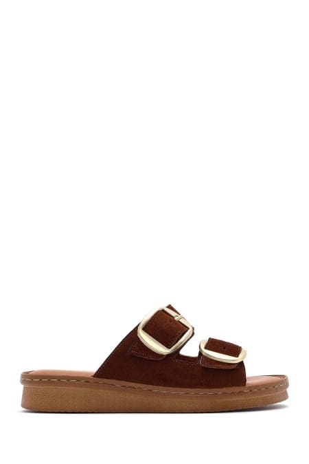 دمپایی زنانه راحتی چرمی جیر قهوه‌ای روشن سگک‌دار دری مد