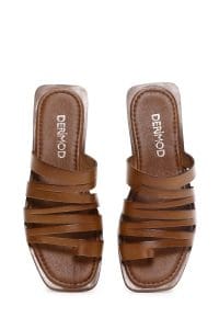 دمپایی زنانه چرمی قهوه ای روشن انگشتی دری مد