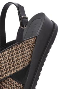 صندل زنانه قهوه‌ای پشت باز سگک‌دار حصیری تخت ضخیم دری مد