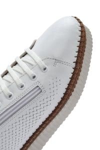 کتونی زنانه چرم سفید بنددار با زیره ضخیم دری مد