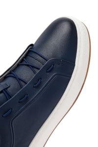 کتونی مردانه چرم سرمه‌ای بنددار دری مد