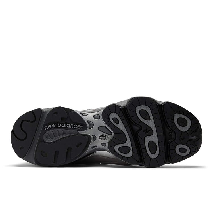 کتونی نیو بالانس New Balance 1000  اورجینال_68b3b3e4dbb27.jpeg کتونی نیو بالانس New Balance 1000  اورجینال