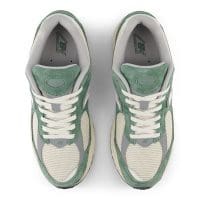 کتونی نیو بالانس New Balance 2002R اورجینال