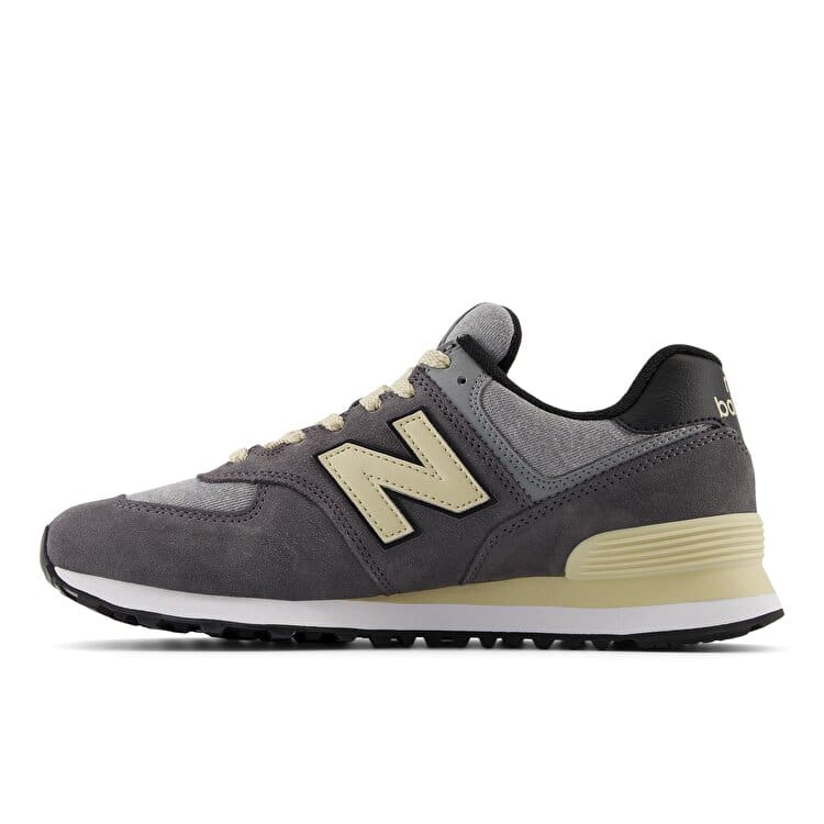 کتونی نیو بالانس New Balance 574 اورجینال_68b3954c2cf84.jpeg کتونی نیو بالانس New Balance 574 اورجینال