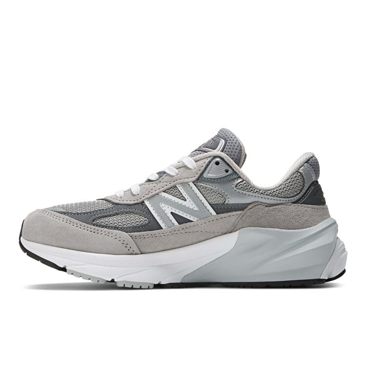 کتونی نیو بالانس New Balance 990  اورجینال_68b3a2ed56ab5.jpeg کتونی نیو بالانس New Balance 990  اورجینال