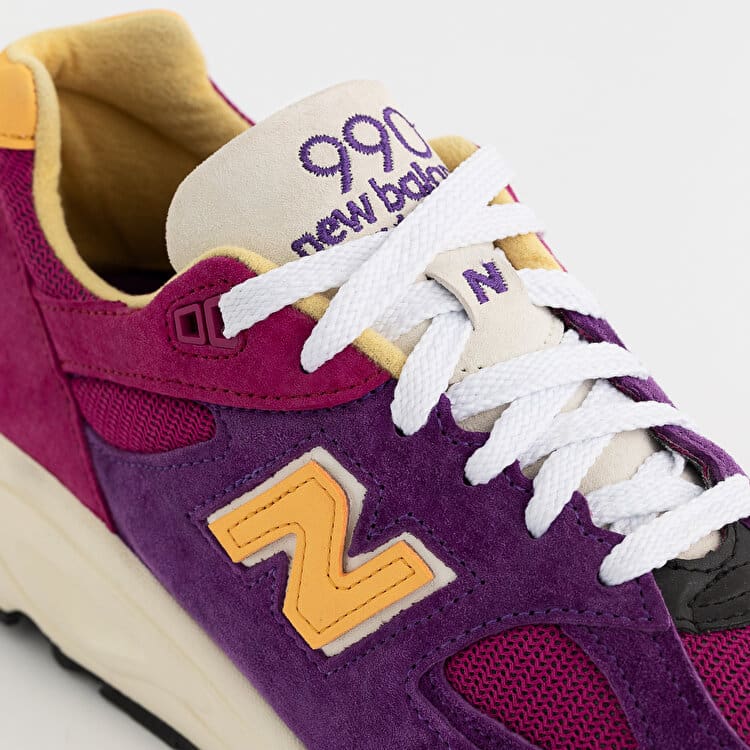 کتونی نیو بالانس New Balance 990  اورجینال_68b3a8e8b5090.jpeg کتونی نیو بالانس New Balance 990  اورجینال