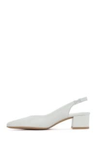 کفش زنانه بژ چرم پاشنه‌ضخیم کوتاه پشت باز دری مد