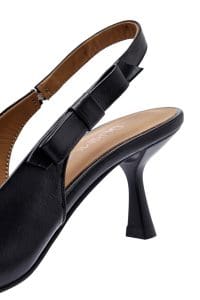 کفش زنانه مشکی چرم پاشنه نازک پشت باز دری مد