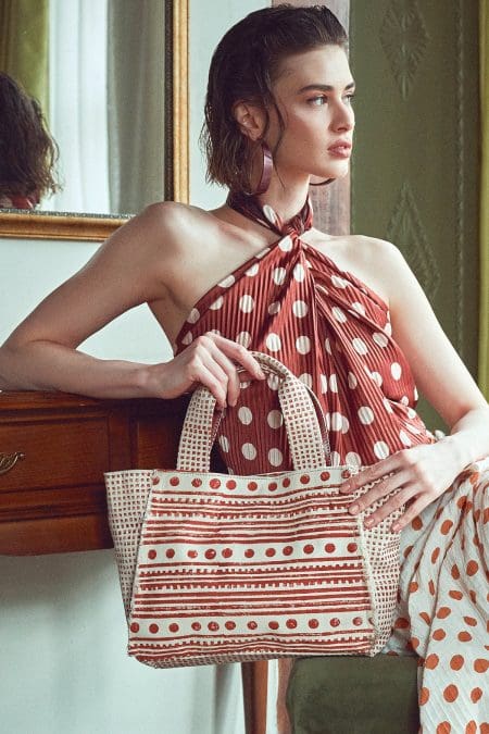 کیف زنانه دستی پارچه‌ای طرح‌دار عسلی چاپ سنگی Kastamonu بند بلند دری مد