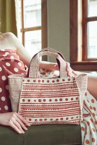 کیف زنانه دستی پارچه‌ای طرح‌دار عسلی چاپ سنگی Kastamonu بند بلند دری مد