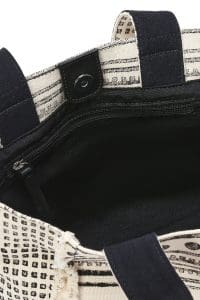 کیف زنانه دستی پارچه‌ای طرح‌دار مشکی چاپ سنگی Kastamonu بند بلند دری مد