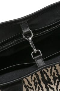 کیف زنانه دوشی مشکی طرح‌دار چاپ سنگی Kastamonu دری مد