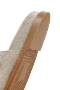 دمپایی زنانه چرم جیر بژ سگک‌دار دری مد