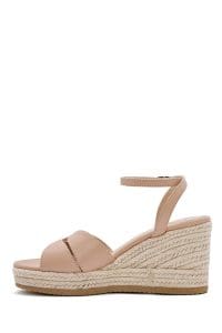 صندل زنانه بژ بنددار پاشنه لژ کنفی دری مد