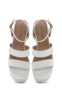 صندل زنانه سفید بنددار پاشنه لژ کنفی دری مد