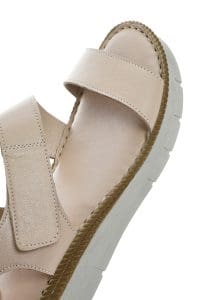 صندل زنانه طوسی چرم بندی راحتی دری مد