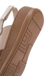 صندل زنانه طوسی چرم تخت بندی راحتی دری مد