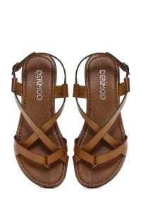 صندل زنانه عسلی انگشتی چرمی بودروم دری مد