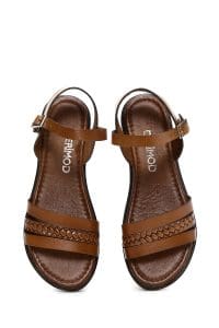 صندل زنانه عسلی بندی کفی ضخیم چرمی بودروم دری مد