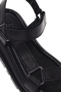 صندل زنانه مشکی بندی چرمی راحتی دری مد