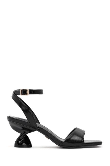 صندل زنانه مشکی پاشنه‌ضخیم بنددار دری مد