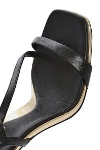 صندل زنانه مشکی چرم بنددار پاشنه‌نازک دری مد