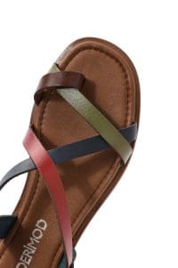 صندل زنانه چرمی رنگی انگشتی مدل بدروم دری مد