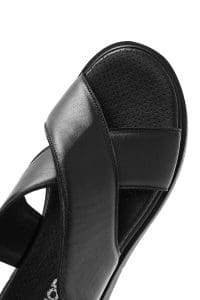 صندل زنانه چرمی مشکی کشی دری مد