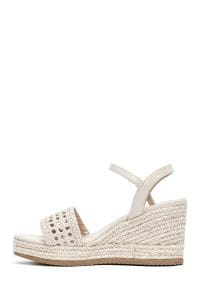 صندل زنانه کرم بافت‌دار بنددار لژدار اسپادریل دری مد