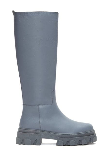 چکمه زنانه چرمی طوسی زیره‌ضخیم دری مد