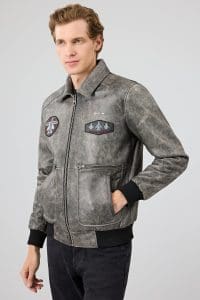 کاپشن چرمی مردانه خاکستری یقه‌دار خزدار خلبانی Hurricane دری مد