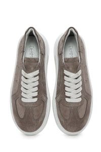 کتونی زنانه بژ با بند و زیره ضخیم چرم و جیر دری مد