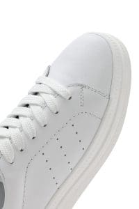 کتونی زنانه سفید با بند و زیره ضخیم چرم دری مد