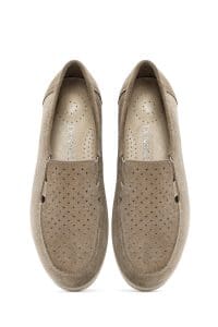 کفش لوفر زنانه چرم جیر بژ پاشنه دار راحتی دری مد