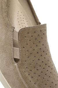 کفش لوفر زنانه چرم جیر بژ پاشنه دار راحتی دری مد