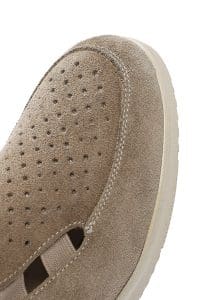 کفش لوفر زنانه چرم جیر بژ پاشنه دار راحتی دری مد