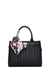 کیف زنانه دستی مشکی بند بلند طرح‌دار کاپیتونه دری مد