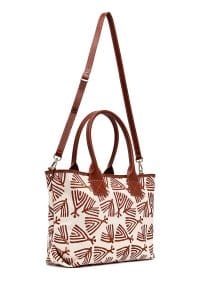 کیف زنانه پارچه‌ای دوشی عسلی طرح‌دار بند بلند Kastamonu دری مد