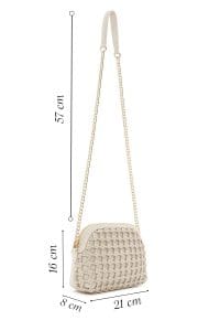 کیف کراس بادی زنانه چرم بژ بند بلند طرح بافت دری مد