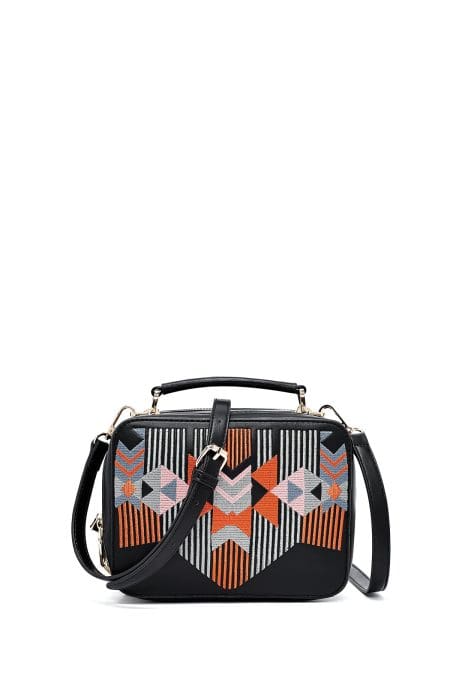 کیف کراس بادی زنانه چرم مشکی بند بلند چاپ‌دار دری مد