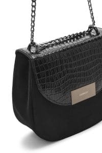 کیف کراس بادی زنانه چرم مشکی چاپ‌دار دری مد