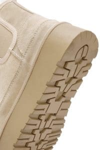 بوت زنانه بژ سوییت چرم خزدار ضخیم دری مد