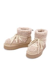 بوت زنانه بژ چرمی لژدار و خزدار دری مد