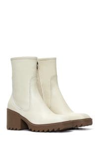 بوت زنانه بژ چرمی پاشنه ضخیم دری مد