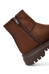 بوت زنانه جیر قهوه‌ای زیپ‌دار دری مد