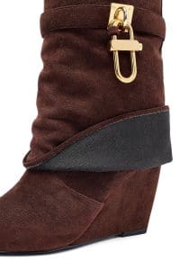 بوت زنانه جیر قهوه‌ای پاشنه‌لژدار دری مد