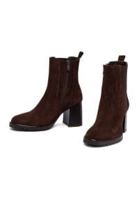 بوت زنانه قهوه‌ای جیر چرمی پاشنه ضخیم دری مد