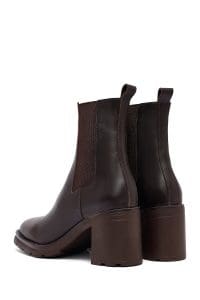 بوت زنانه قهوه‌ای چرمی پاشنه ضخیم دری مد