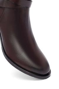 بوت زنانه قهوه‌ای چرمی پاشنه ضخیم دری مد