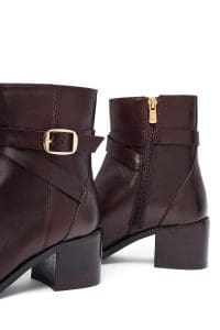 بوت زنانه قهوه‌ای چرمی پاشنه ضخیم دری مد